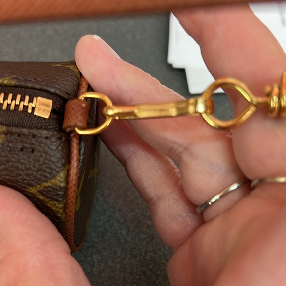 Louis Vuitton Authentic PreLoved Mini Papion - Picture 4 of 9